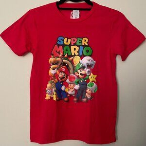 NWOT Kids Size Medium Red Nintendo Super Mario Crew Graphic T-Shirt